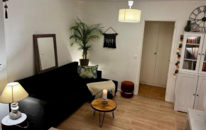 Appartement cosy avec parking, au pied du métro